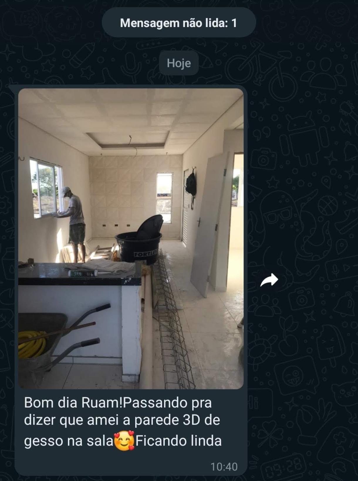 Mensagem de cliente no WhatsApp elogiando a obra
